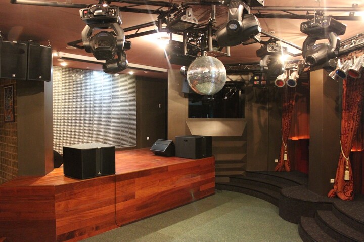 «Пачки денег, машины и особняк». Что изъяли у Масимова - Bizmedia.kz «Пачки денег, машины и особняк». Что изъяли у Масимова. Bizmedia.kz