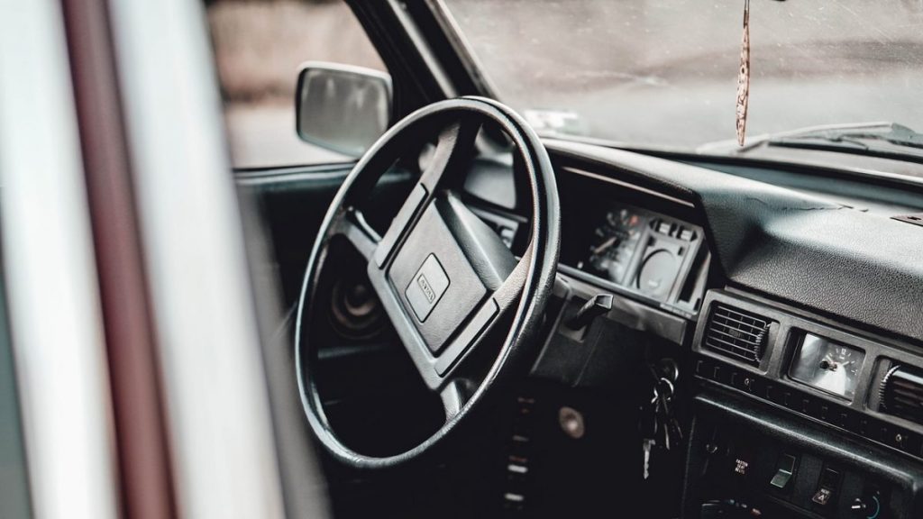 Не уплатил налог на авто до 1 апреля – нет банковских услуг. Bizmedia.kz