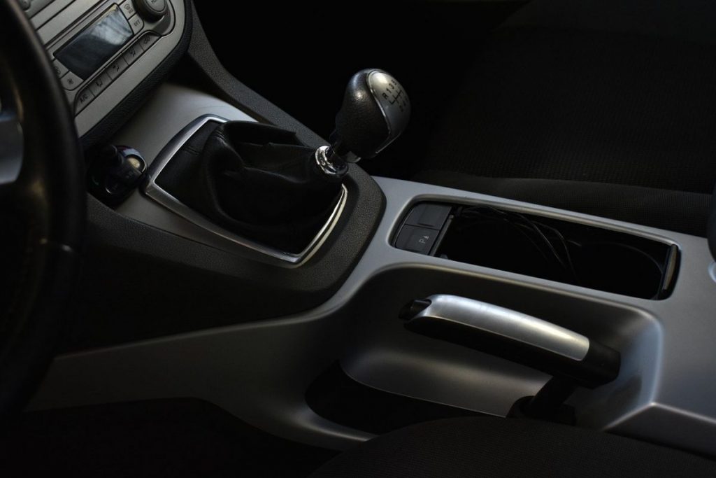 Куда обращаться, если автосалон навязал допоборудование в Казахстане - Bizmedia.kz Авто.