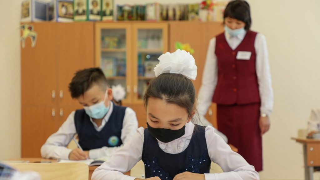 Продление учебного года в РК: нужно улучшать программу, а не продлевать обучение