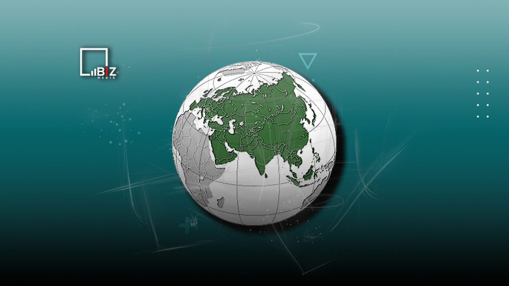 Узнайте, сколько материков на Земле - Bizmedia.kz Самый крупный массив суши — Евразия. Он настолько велик, что омывается всеми четырьмя океанами.