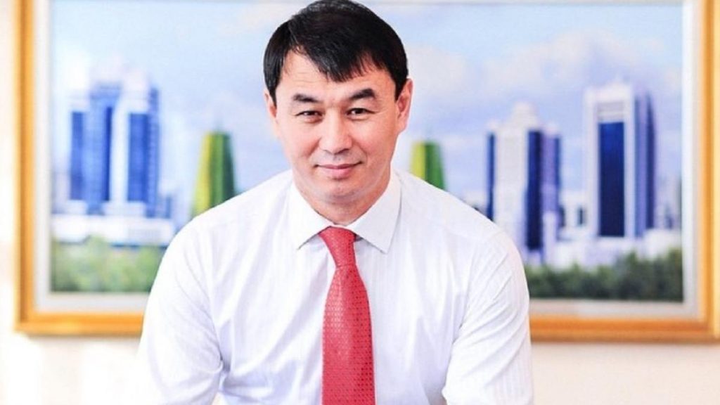 Дархан Сатыбалды - аким Туркестанской области. Он сменил Умирзака Шукеева - Дархан Сатыбалды